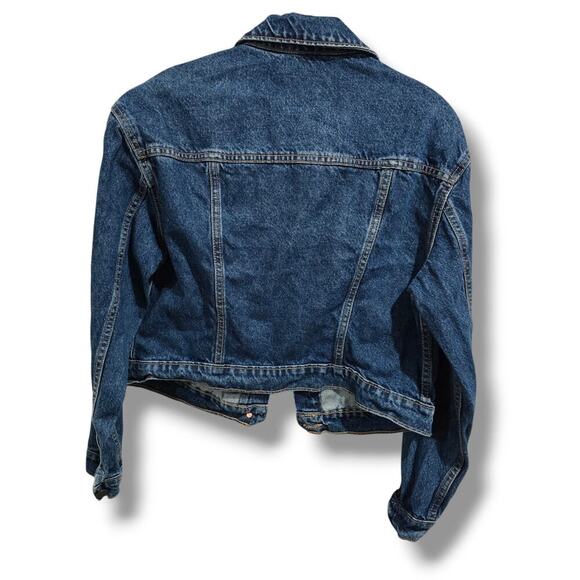Old Navy Women's blue wash button-down cropped denim jacket - small - Picture 3 of 7